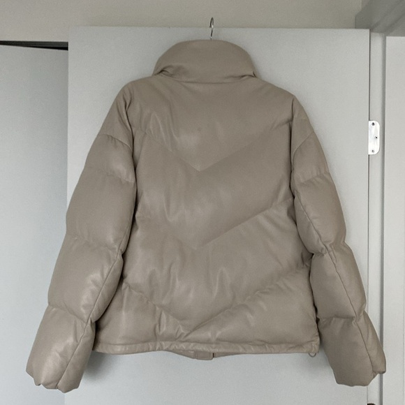 Wilfred The Cloud Puff, Matte Pearl, vegan leather, L - Picture 12 of 13